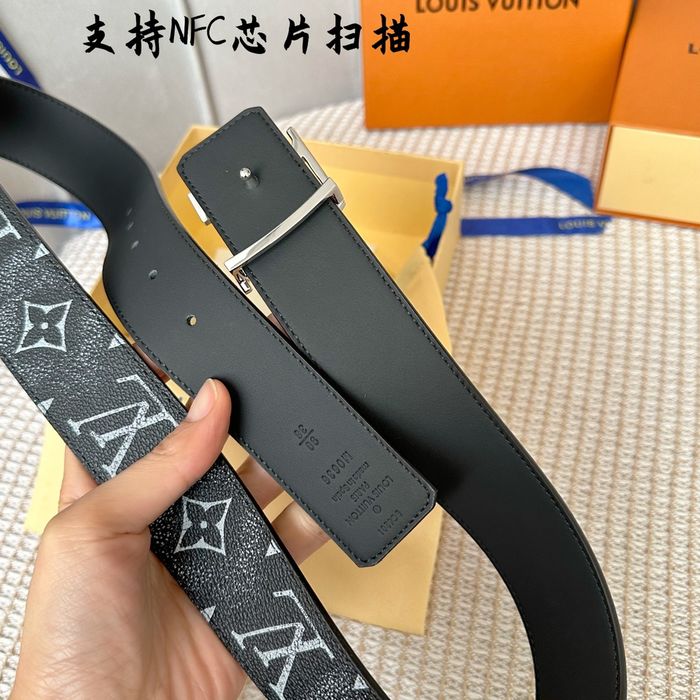 Louis Vuitton Belt 40MM LVB00074